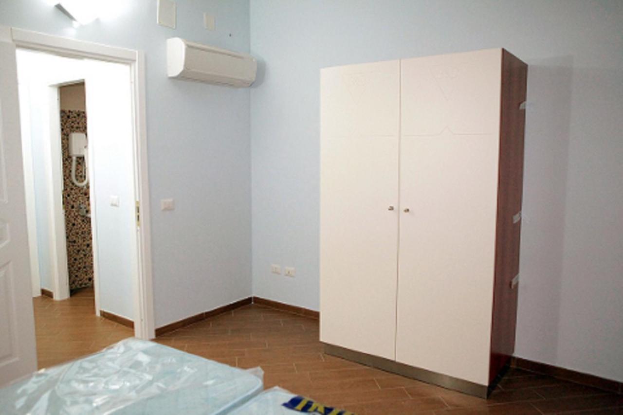 Residence Le Ginestre Авецано Екстериор снимка