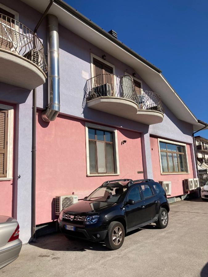 Residence Le Ginestre Авецано Екстериор снимка