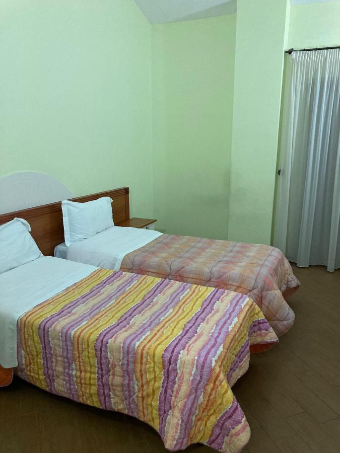 Residence Le Ginestre Авецано Екстериор снимка