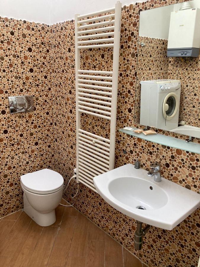 Residence Le Ginestre Авецано Екстериор снимка